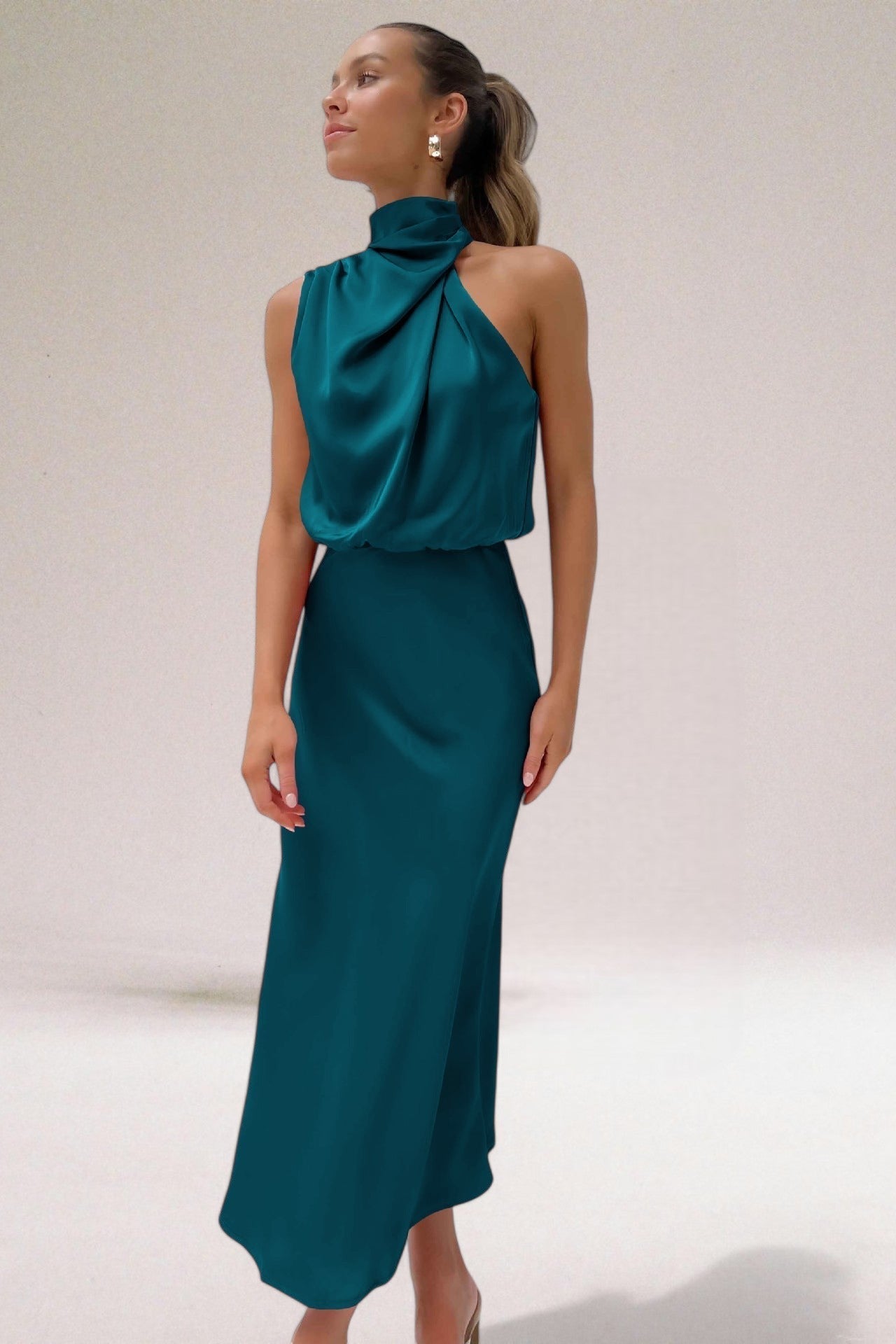 Flavia™ | Stunning satin halter dress